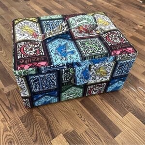 NWT Wizarding World Harry Potter House Crest Sewing or Jewelry Box